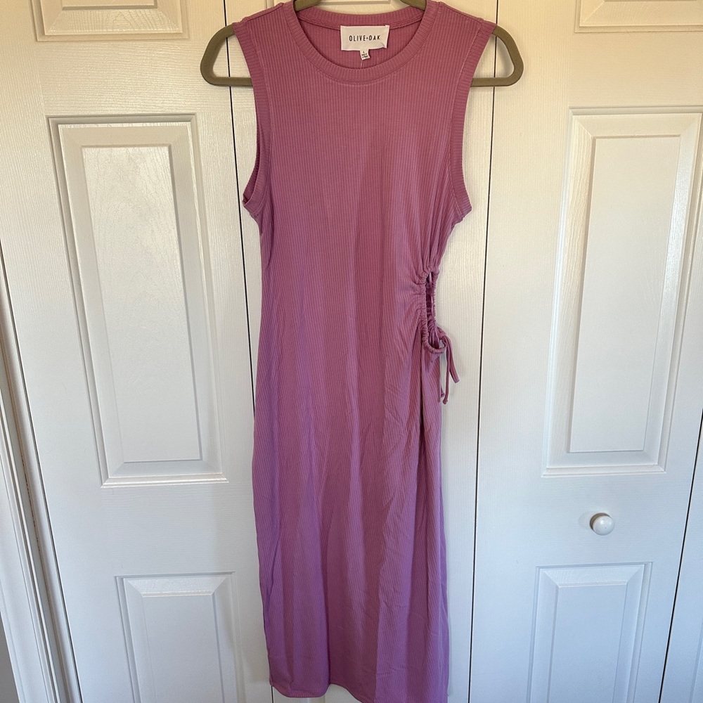 NWT Olive + Oak Lilac MIDI Dress with side cutout SIZE L